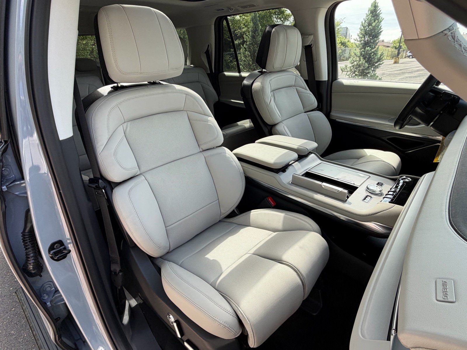 New 2026 Lincoln Navigator Reserve AWD/4WD image 12