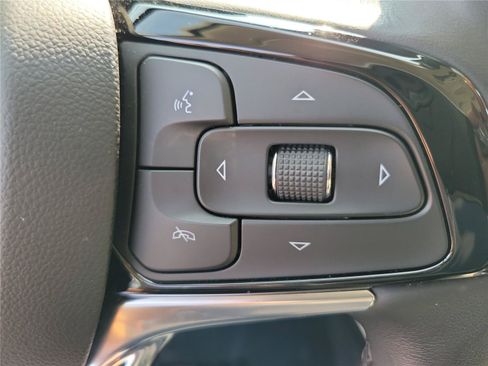 Used 2023 Buick Enclave Essence w/ Experience Buick Package FWD image 23