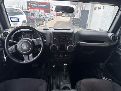 Used 2017 Jeep Wrangler Unlimited Sport w/ Max Tow Package image 9