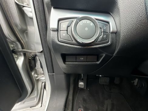 Used 2016 Ford Explorer Sport image 18