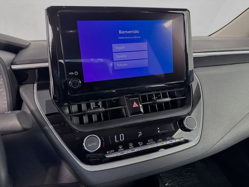 Used 2025 Toyota Corolla LE image 19