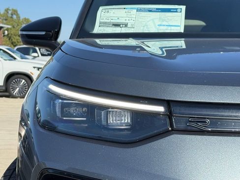 New 2026 Volkswagen Tiguan SE R-Line FWD image 4