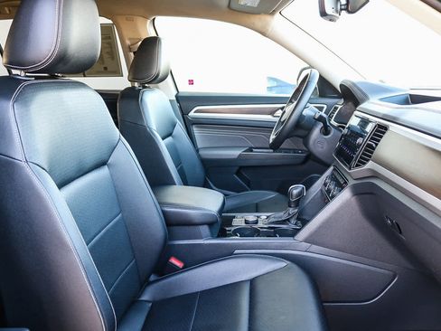 Used 2022 Volkswagen Atlas SE image 16