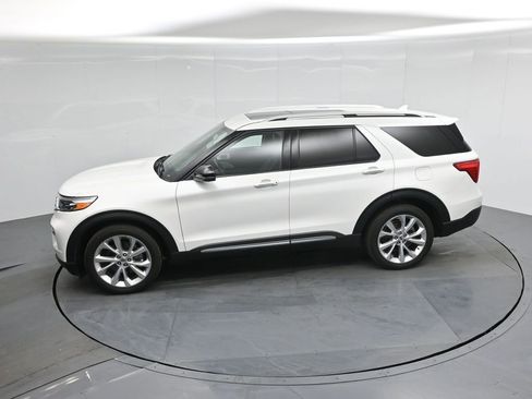 Certified 2022 Ford Explorer Platinum w/ Technology Package image 47