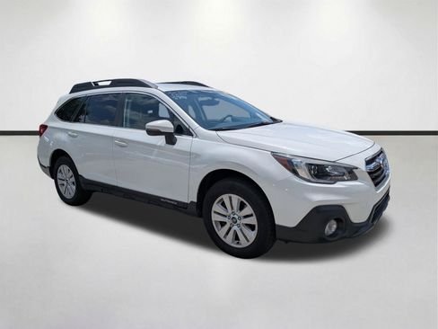 Used 2019 Subaru Outback 2.5i Premium AWD/4WD image 2