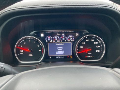 Used 2019 Chevrolet Silverado 1500 High Country w/ Technology Package image 16