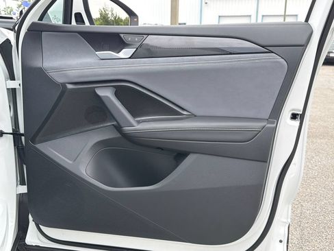 New 2026 Volkswagen Tiguan SE AWD/4WD image 8