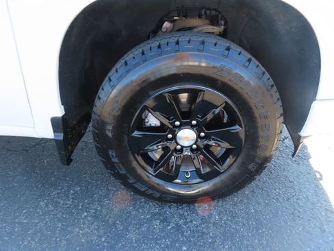 Used 2025 Chevrolet Silverado 1500 LT w/ Protection Package AWD/4WD image 11