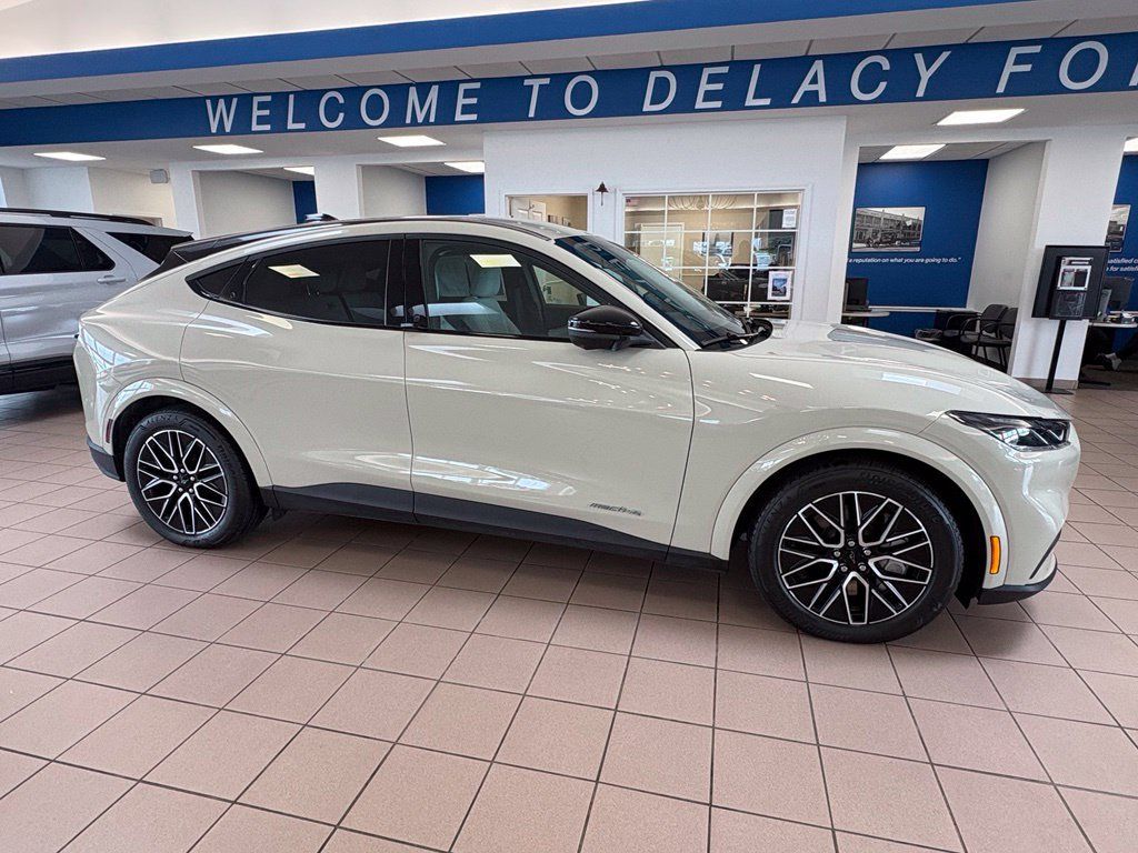 Used 2025 Ford Mustang Mach-E Premium AWD/4WD image 6