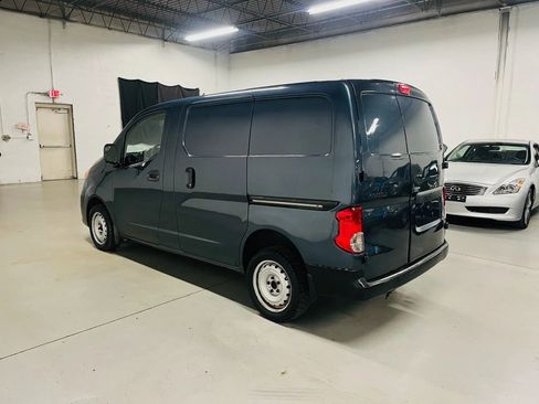 Used 2015 Nissan NV200 SV image 8