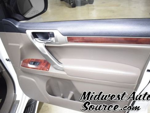 Used 2013 Lexus GX 460 w/ Comfort Plus Pkg AWD/4WD image 32