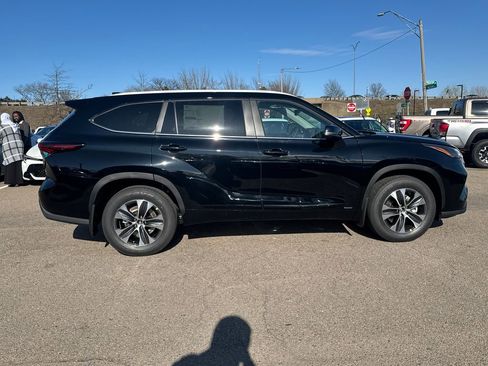 New 2026 Toyota Highlander XLE AWD/4WD image 8