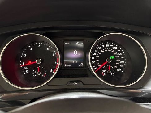 Used 2019 Volkswagen Tiguan SE w/ Panoramic Sunroof Package AWD/4WD image 14