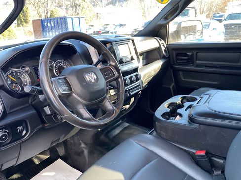 Used 2022 RAM 3500 Tradesman w/ Chrome Appearance Group image 9