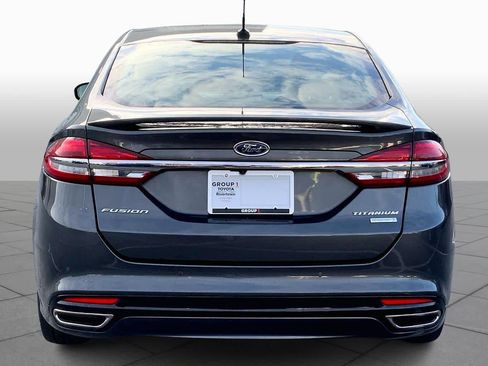 Used 2018 Ford Fusion Titanium FWD image 5