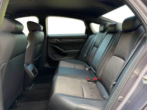 Used 2018 Honda Accord Sport image 19