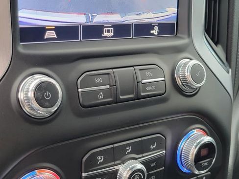 Certified 2022 GMC Sierra 1500 SLT w/ SLT Convenience Package image 32