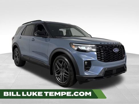 Used 2025 Ford Explorer ST AWD/4WD image 1