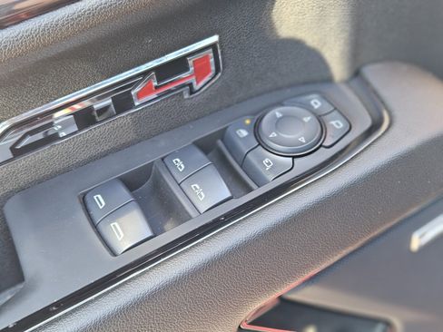 Used 2024 GMC Sierra 1500 AT4 w/ Technology Package image 19