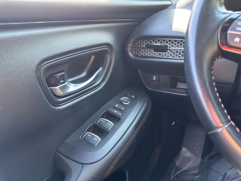 Used 2025 Honda HR-V Sport image 21