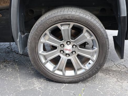 Used 2015 GMC Sierra 1500 Denali w/ Driver Alert Package image 8