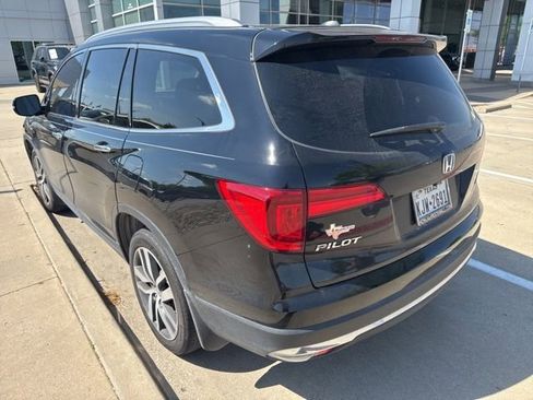Used 2017 Honda Pilot Elite image 6
