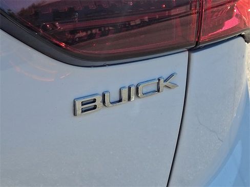 Certified 2025 Buick Envision Sport Touring image 30