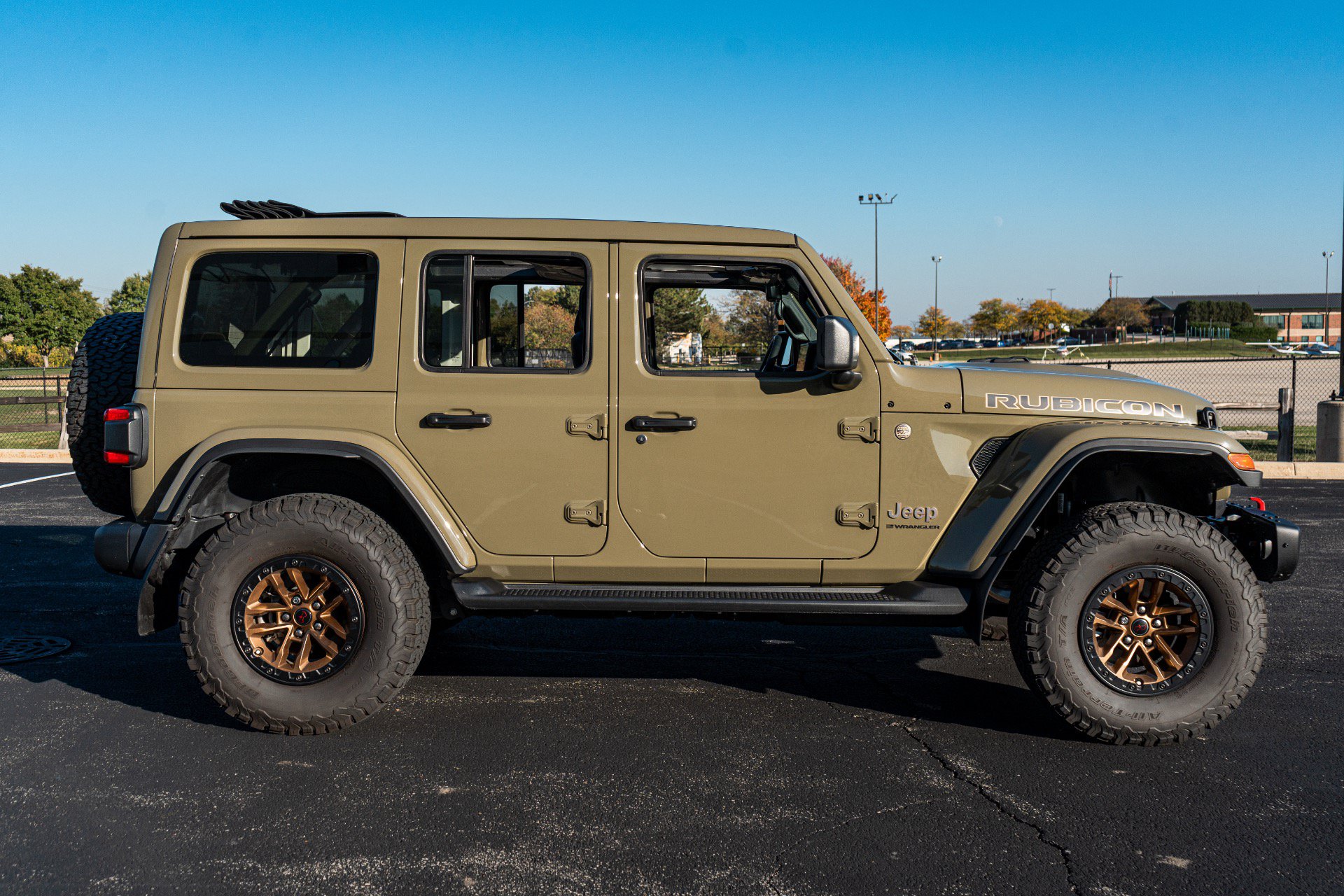 Used 2026 Jeep Wrangler Unlimited Rubicon AWD/4WD image 4