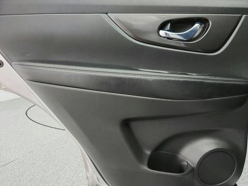 Used 2019 Nissan Rogue SV w/ Sun & Sound Touring Package AWD/4WD image 29