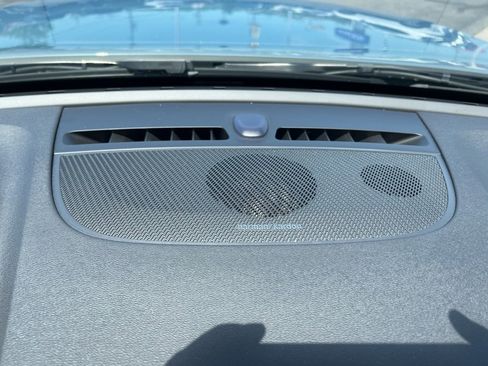 Certified 2023 Volvo XC40 B5 Plus w/ Protection Package Premier image 26