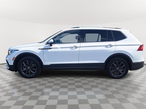 Used 2022 Volkswagen Tiguan SE image 8