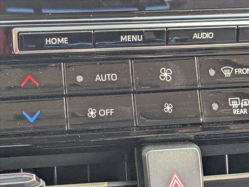 Used 2021 Toyota Highlander Platinum image 15