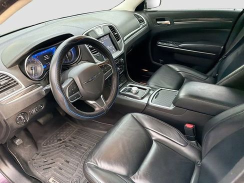 Used 2021 Chrysler 300 Touring L image 25