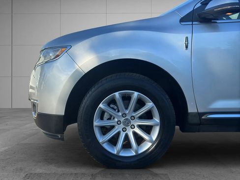 Used 2012 Lincoln MKX AWD image 21