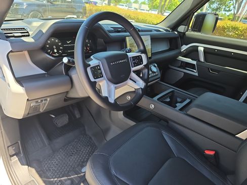 Certified 2024 Land Rover Defender 130 X-Dynamic SE AWD/4WD image 16