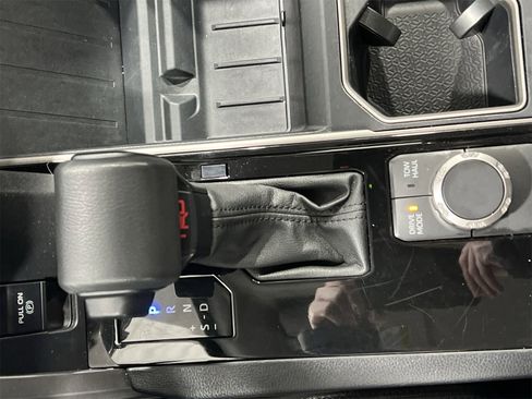 Used 2022 Toyota Tundra SR5 w/ TRD Off-Road Package image 20