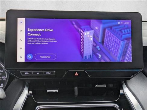 Used 2023 Toyota Venza Nightshade image 15