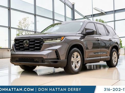 Used 2023 Honda Pilot LX image 1