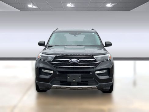 Used 2020 Ford Explorer XLT w/ Equipment Group 202A RWD image 6