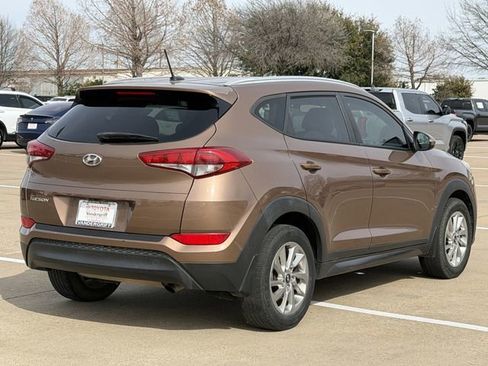 Used 2016 Hyundai Tucson SE w/ Option Group 02 image 4