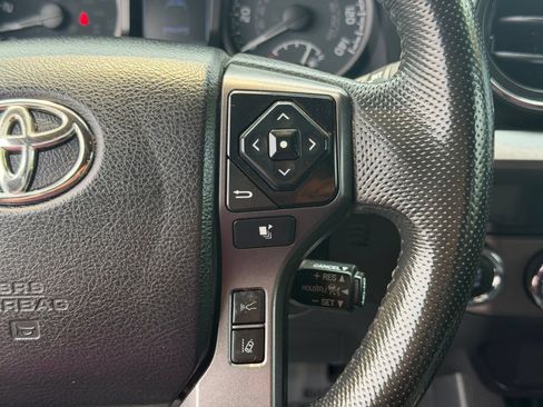 Used 2021 Toyota Tacoma TRD Sport AWD/4WD image 17