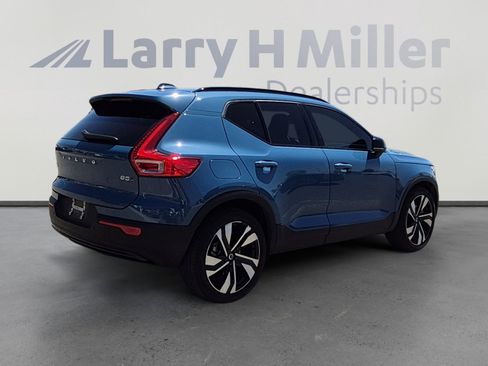 Used 2023 Volvo XC40 B5 Ultimate w/ Climate Package AWD/4WD image 5