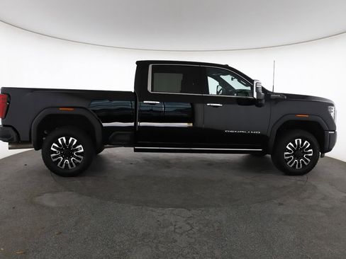 Used 2025 GMC Sierra 2500 Denali Ultimate w/ Max Trailering Package AWD/4WD image 14