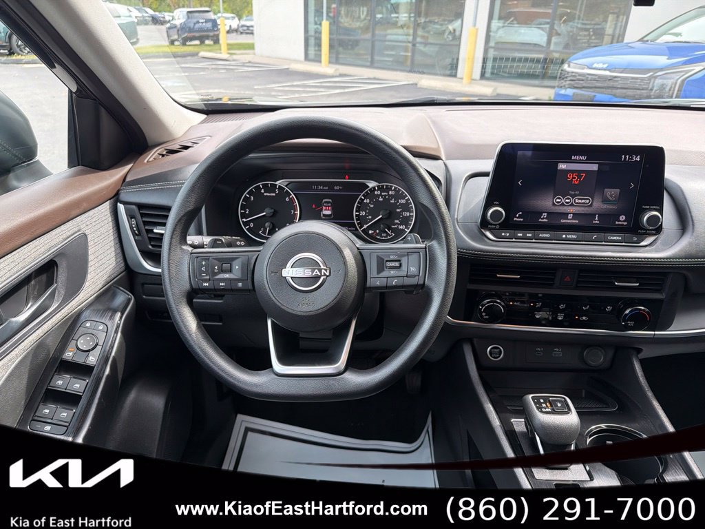 Used 2023 Nissan Rogue S AWD/4WD image 23
