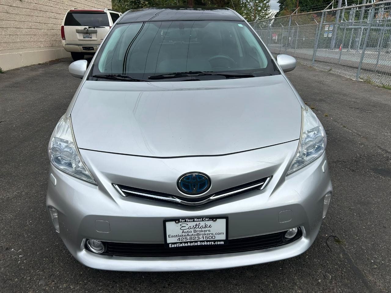 Used 2012 Toyota Prius V Five FWD image 2