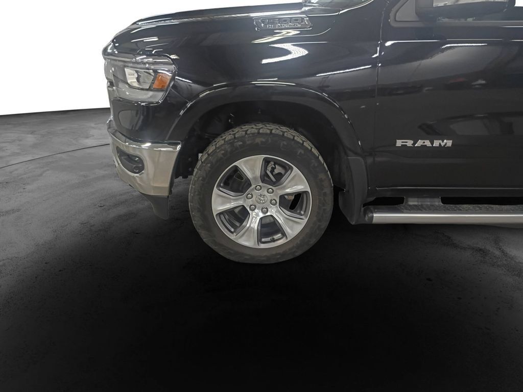 Used 2021 RAM 1500 Laramie w/ Off Road Group AWD/4WD image 9