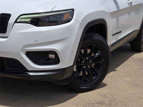 Used 2023 Jeep Cherokee Altitude Lux AWD/4WD image 7