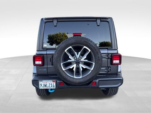 Used 2024 Jeep Wrangler Unlimited AWD/4WD image 4