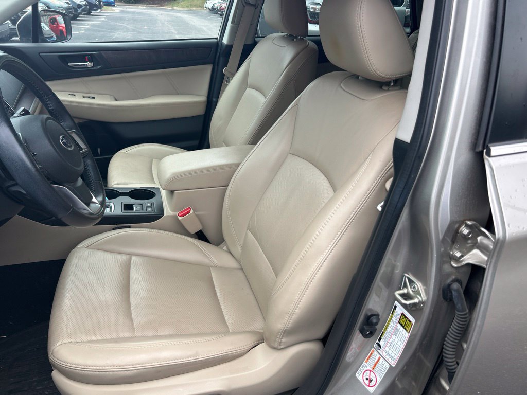 Used 2019 Subaru Outback 3.6R Limited AWD/4WD image 13