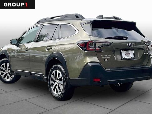 Used 2024 Subaru Outback Premium AWD/4WD image 12